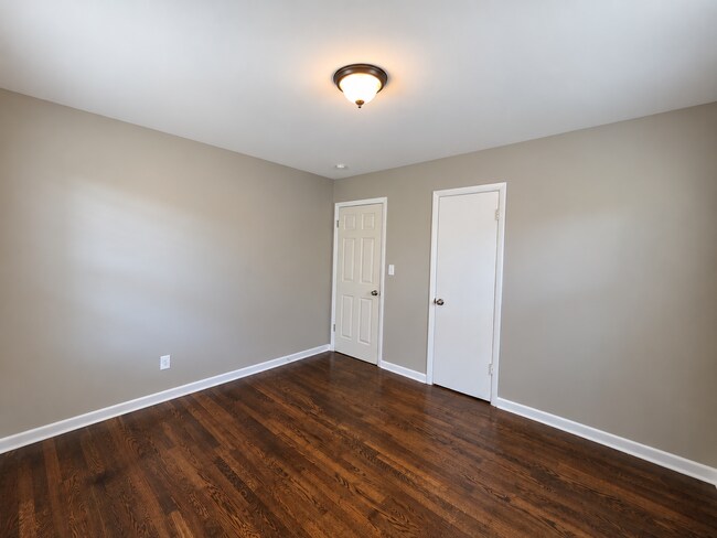 Building Photo - 6912 Laurel Ave
