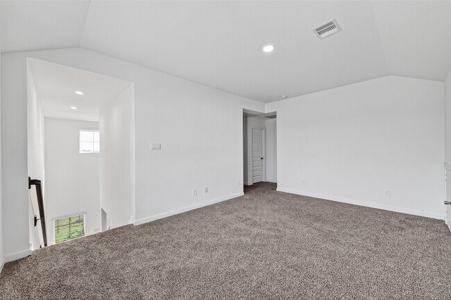 Building Photo - 31622 Whittis Hl Wy