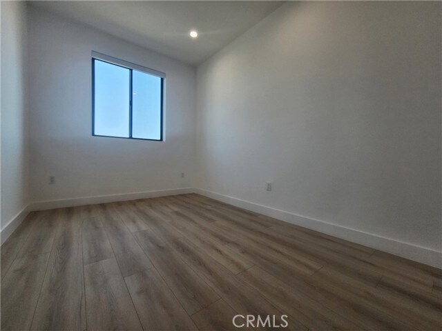 Building Photo - 6061 Fulton Ave