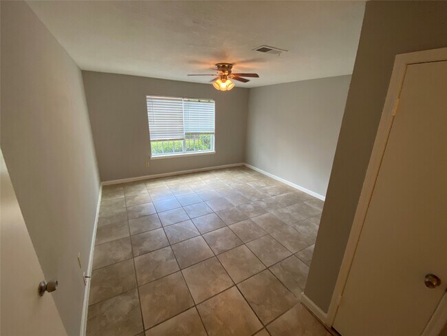Building Photo - 10946 Bexley Dr