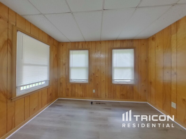 Building Photo - 5535 Crestland Ct