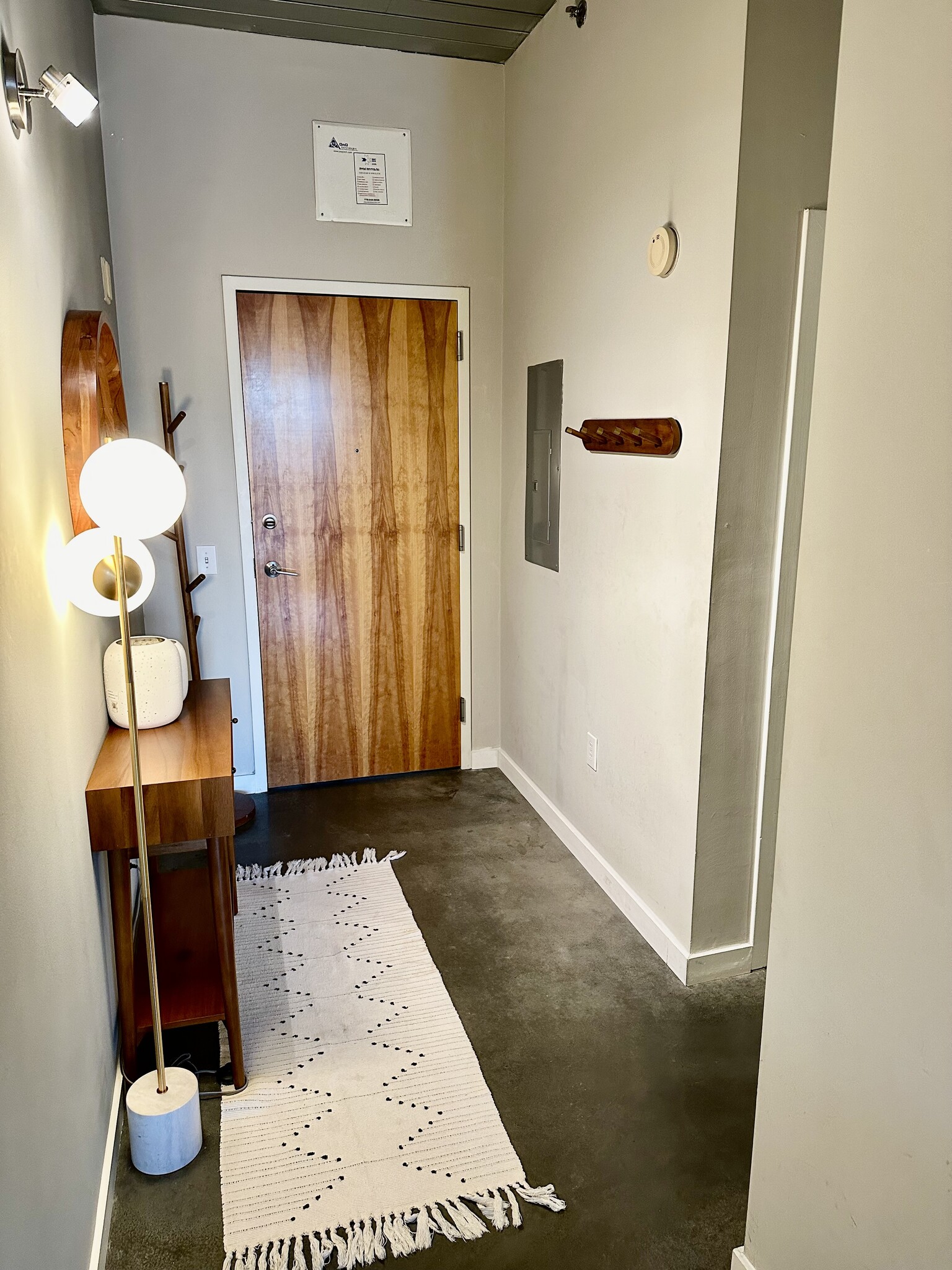 Building Photo - 620 Glen Iris Dr NE