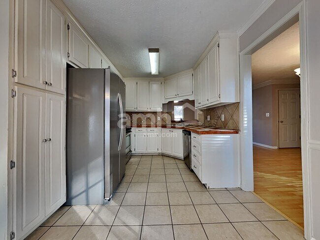 Building Photo - 420 Etowah Valley Way