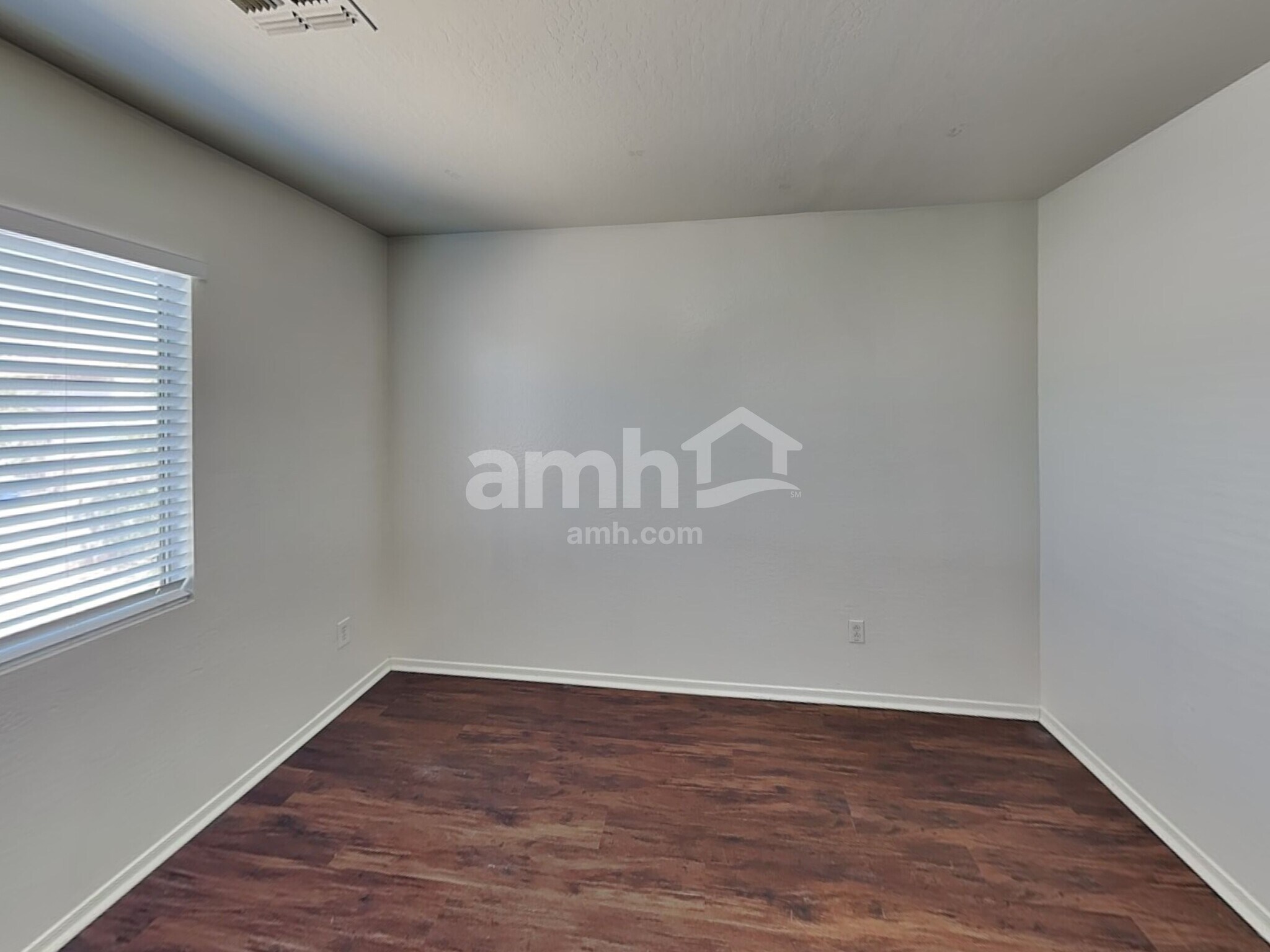 Building Photo - 12438 W Windrose Dr