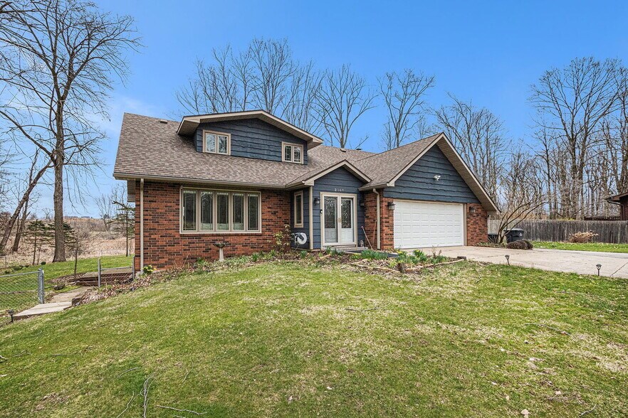 Building Photo - 2569 Ridgewood Trail