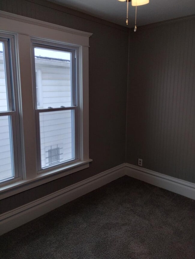 Building Photo - 2647 White St