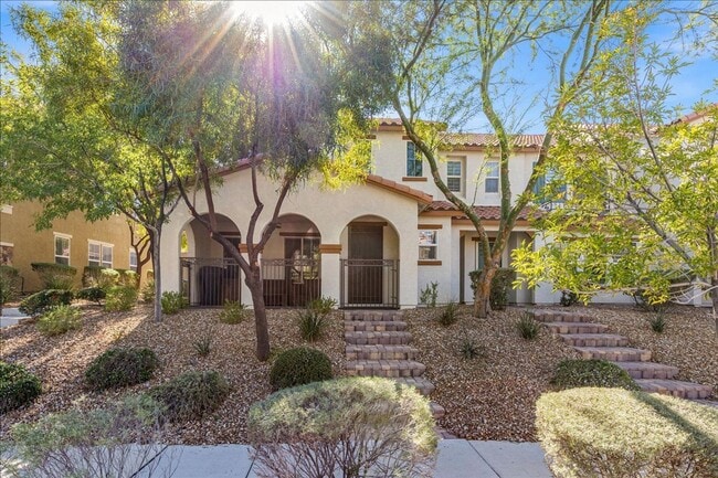 Building Photo - Spacious, Modern, Fully Furnished 3 Bedroom Home in Inspirada