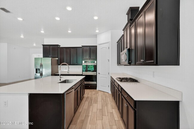 Building Photo - 215RENT Carina Trl