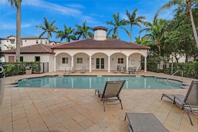 Building Photo - 12600 SW 50th Ct