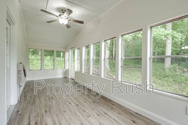Building Photo - 2670 Salem Valley Rd