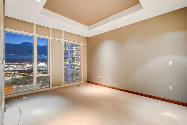Building Photo - 3750 S Las Vegas Blvd