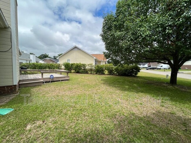 Building Photo - 3031 Kingfisher Dr