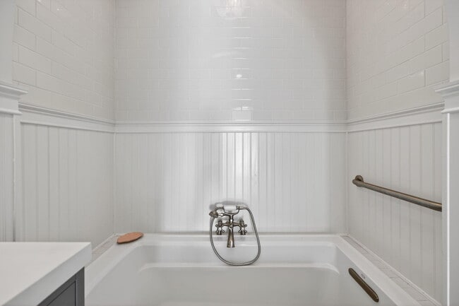 Building Photo - 3069 Mainsail Cir