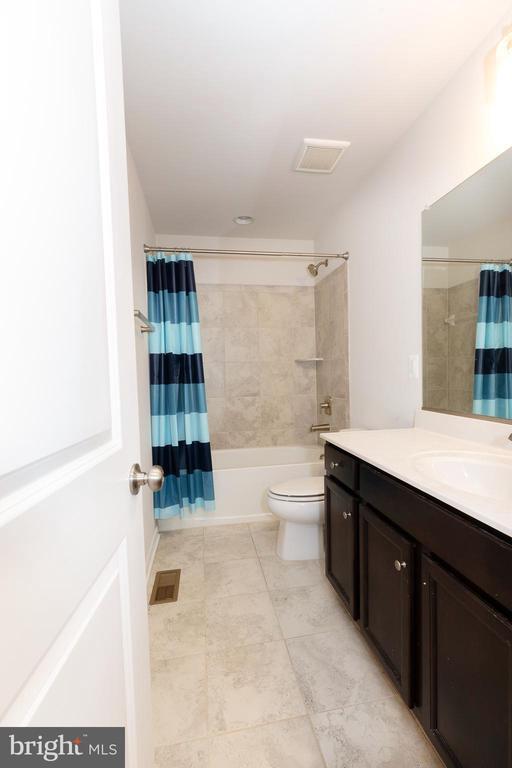 Building Photo - 3912 Applegate Ct
