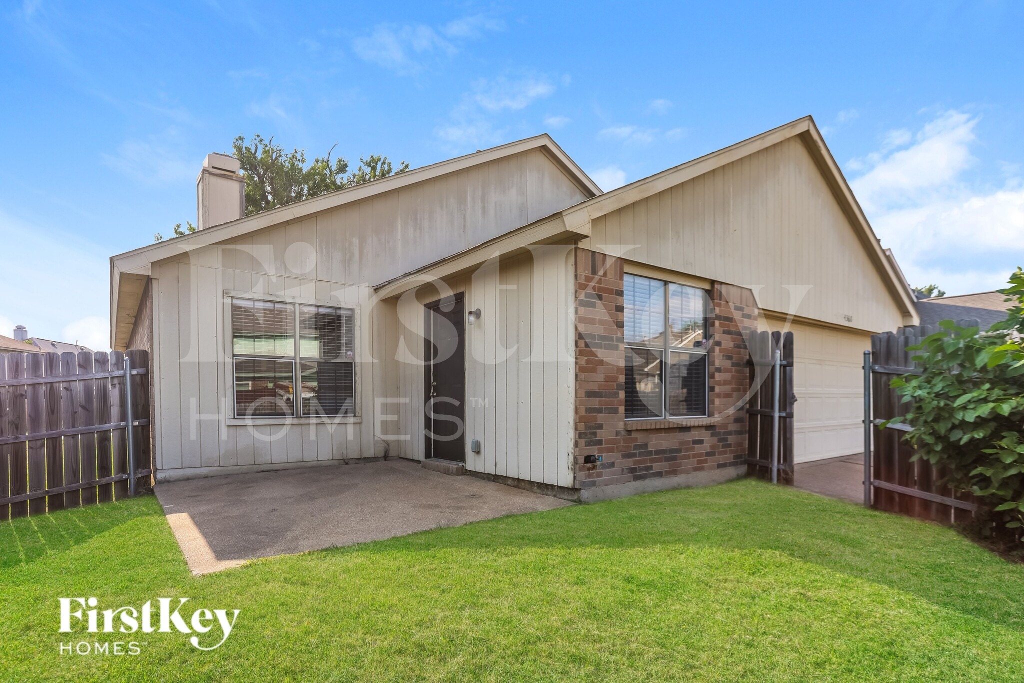 Building Photo - 4368 Saugus Dr