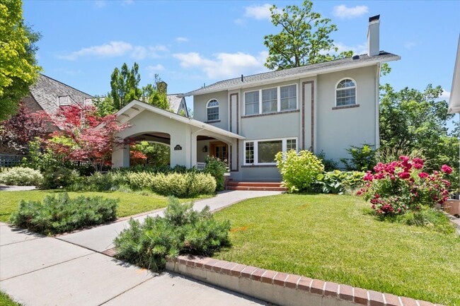 Building Photo - 1442 Federal Way