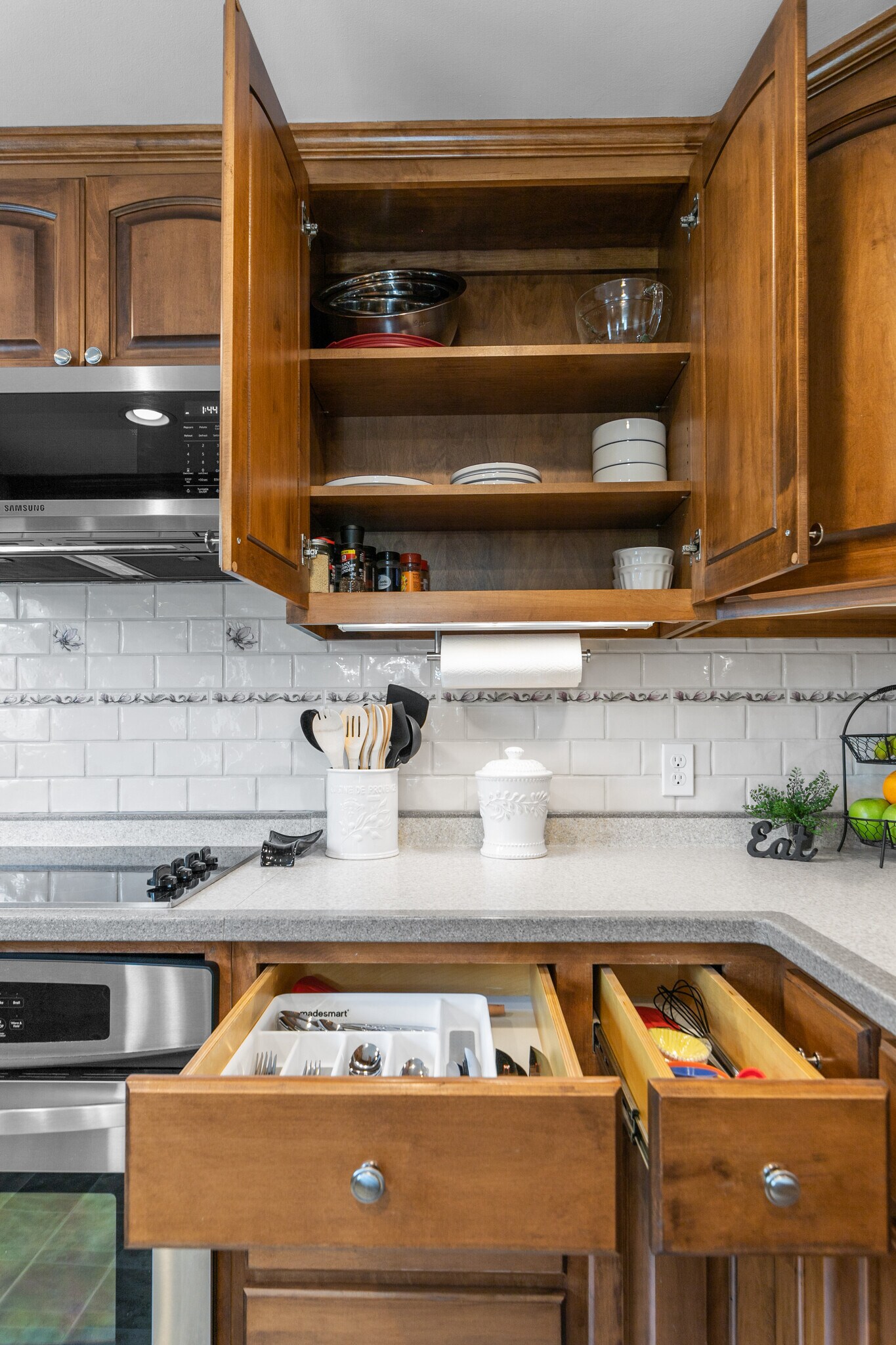 Building Photo - 302 E Wilson Ave