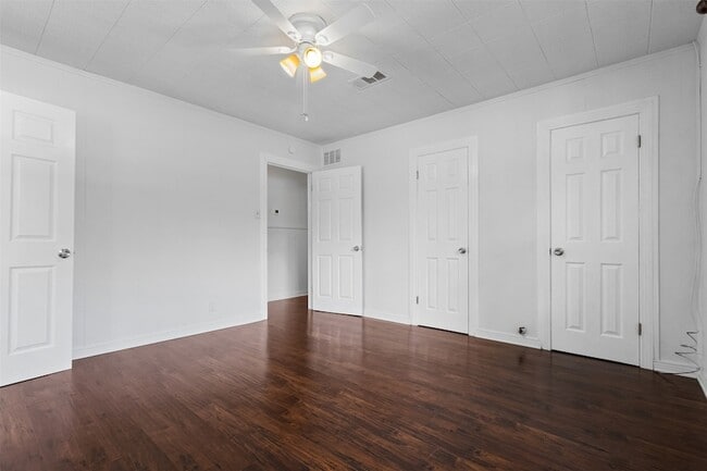 Building Photo - 9103 Forest Hills Blvd