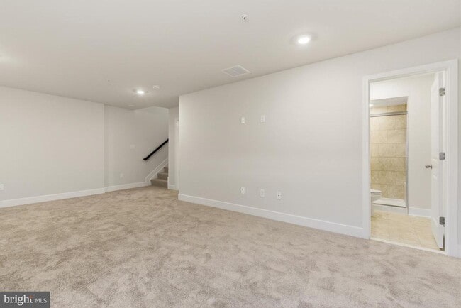 Building Photo - 1715 Water Xing Rd