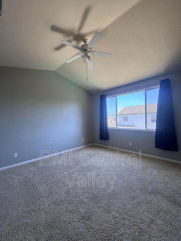 Building Photo - 2044 London Ave