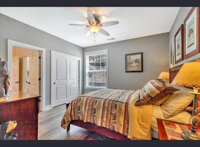 Building Photo - 46347 Opah Dr