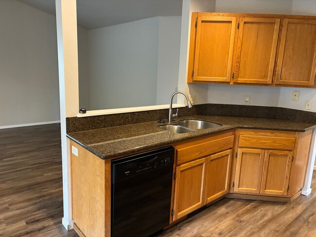 Building Photo - **Charming Midtown Single-Level Home on a ...