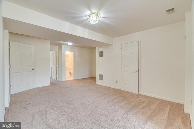 Building Photo - 417 Sparkleberry Terrace NE
