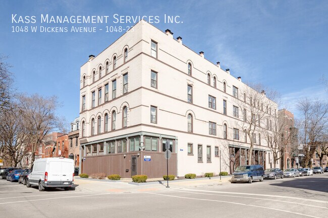 Building Photo - 1048 W Dickens Ave