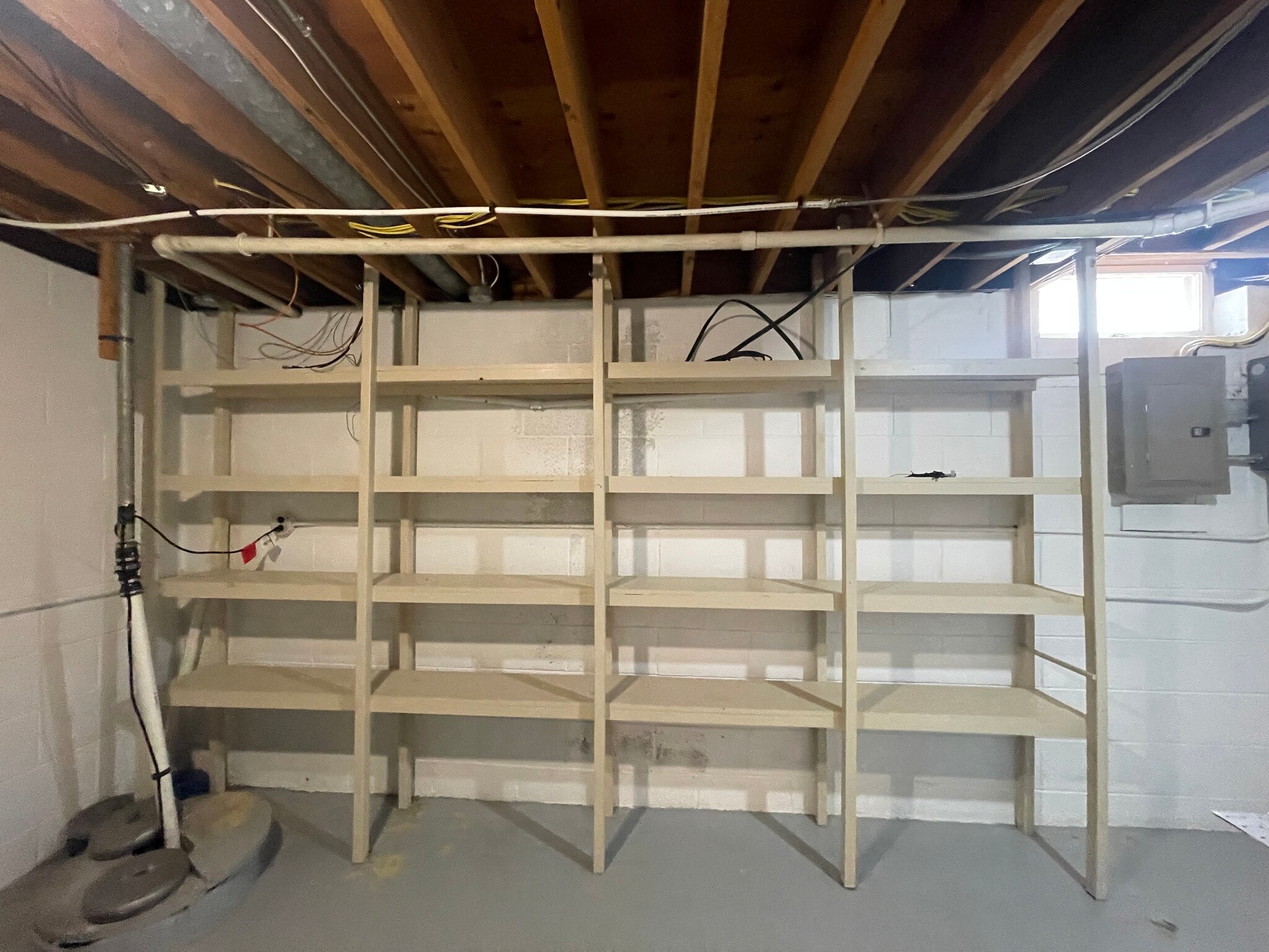Building Photo - 5910 Teakwood Dr
