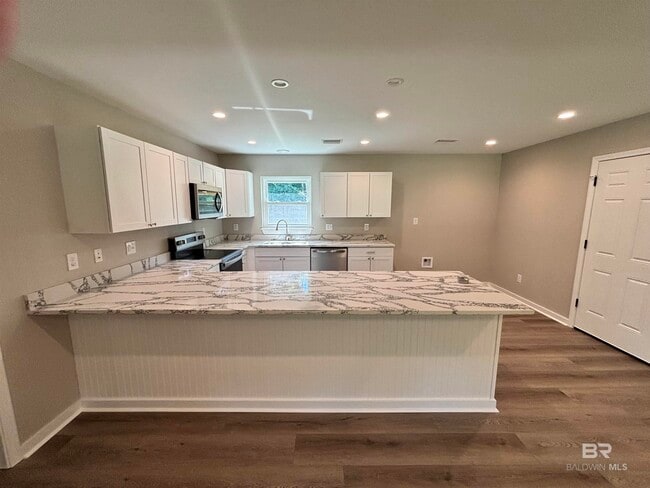 Building Photo - 208 Marcella Ave