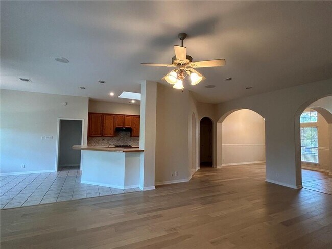 Building Photo - 5356 Magdelena Dr