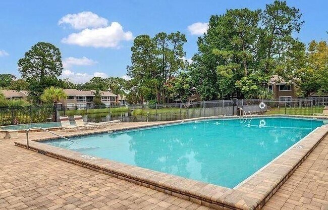 Building Photo - 6020 Peregrine Ave