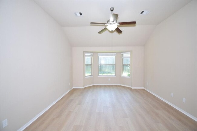 Building Photo - 24034 Schults Meadow Ln