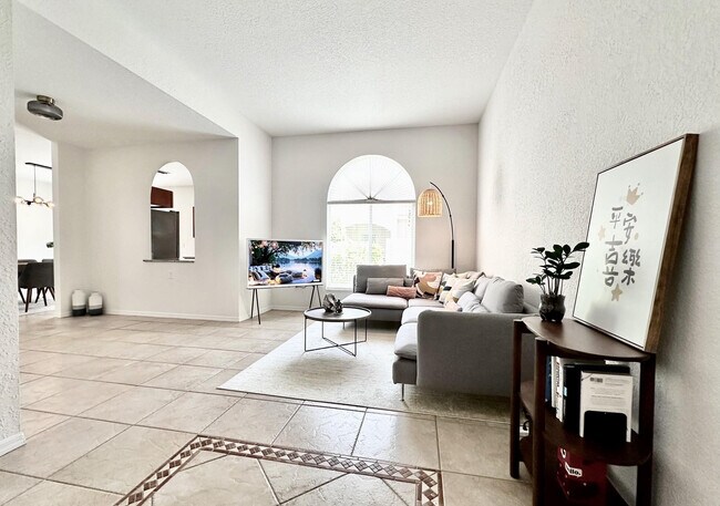 Building Photo - 639 NW 130th Way