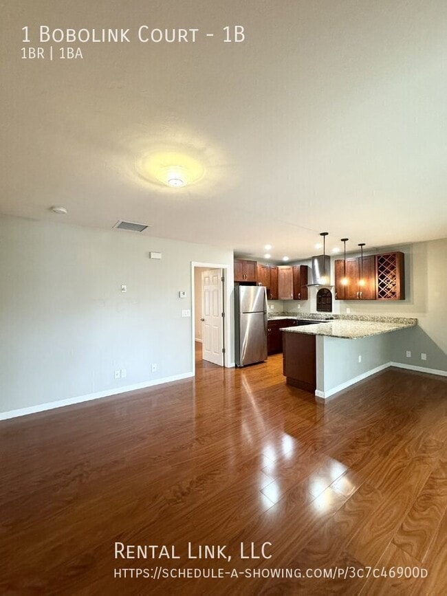 Building Photo - 1 Bobolink Ct