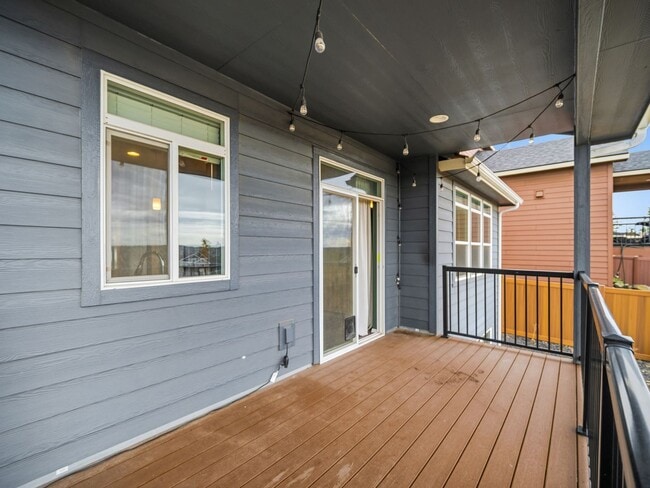 Building Photo - Charming North Spokane Home in a Quiet Neighborhood ? Limited-Time Move-In Special: Half Off Your...