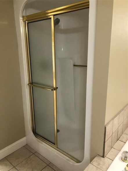 Building Photo - 4145 Johnstown Dr