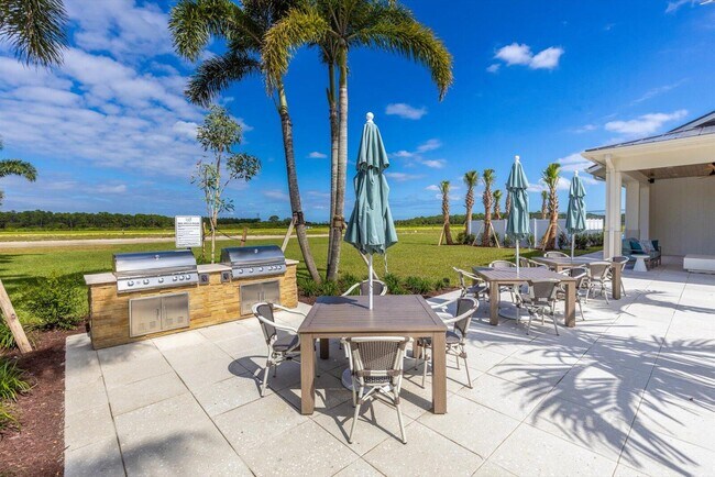 Building Photo - 10264 Field Flower Trl