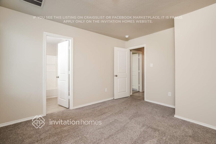 Building Photo - 13715 Bucket Way