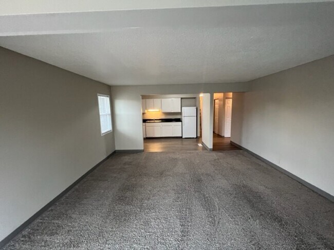 Building Photo - 2609 Irving Ct