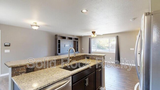 Building Photo - 5780 Eldora Dr