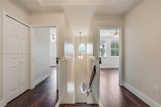 Building Photo - 4882 NW 108th Psge