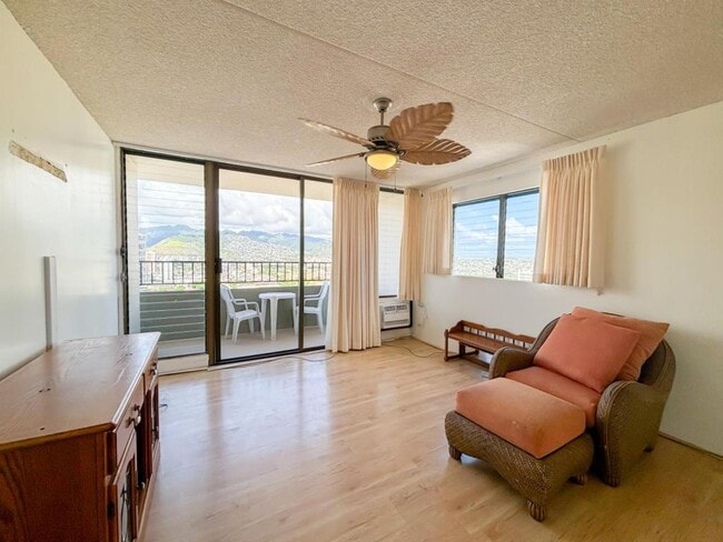 Building Photo - 2240 Kuhio Ave.