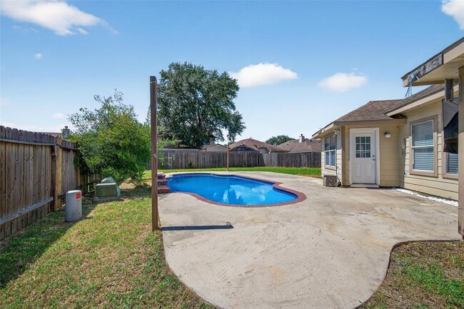 Building Photo - 5411 Losoya Ct