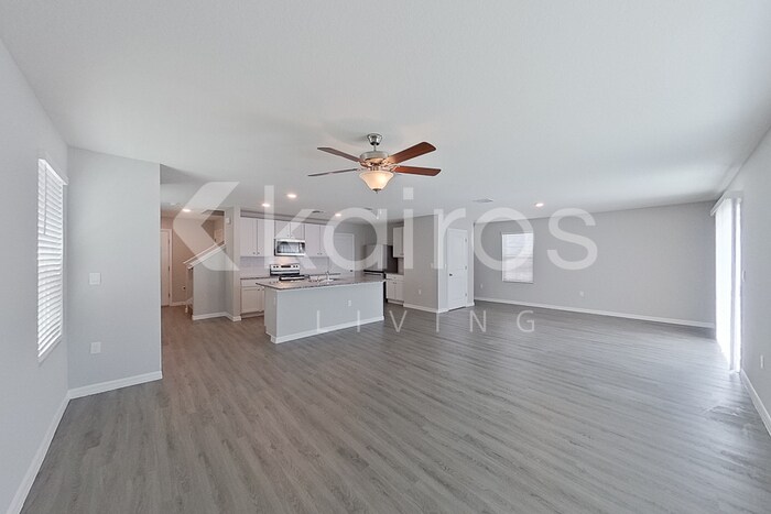 Building Photo - 8645 SW 44th Ct