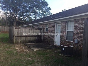 Building Photo - Spanish Fort Apartments