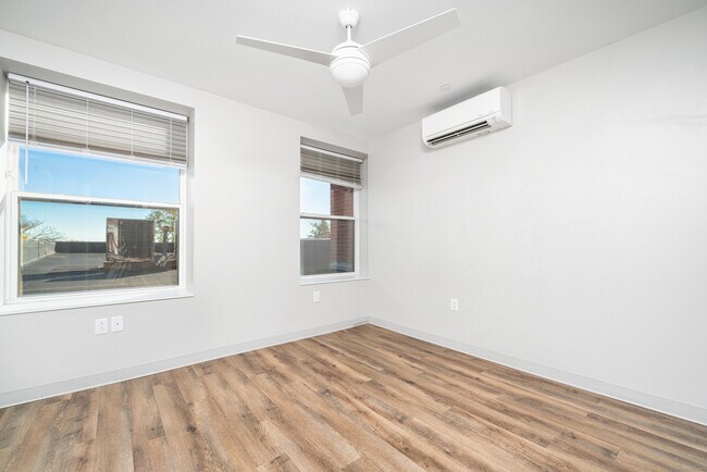 Building Photo - 170 Ridge Rd