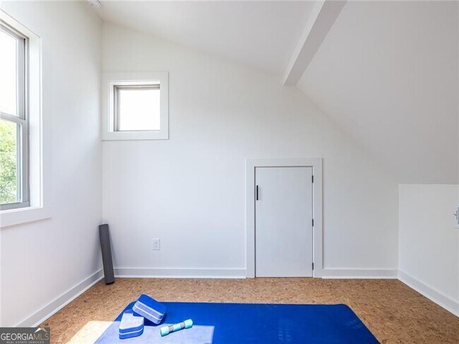 Building Photo - 152 South
