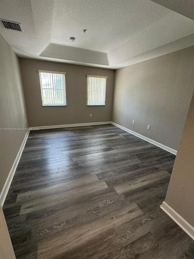 Building Photo - 4331 SW 160th Ave