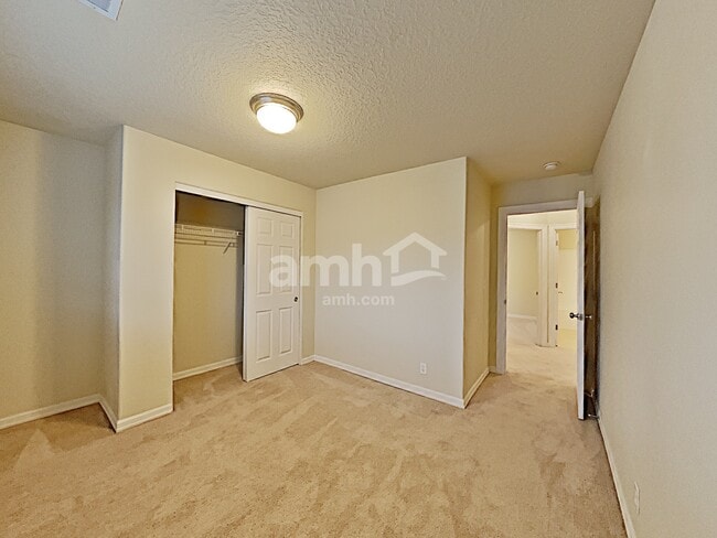 Building Photo - 9309 NE 81st St
